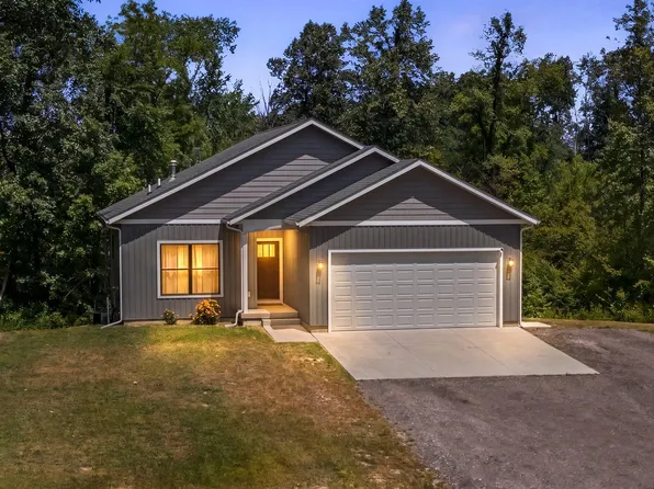 8830 Cory Dr, Delton, MI 49046