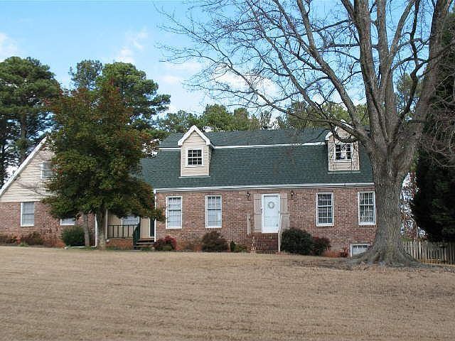 1st image of 2376 Country Club Dr SE