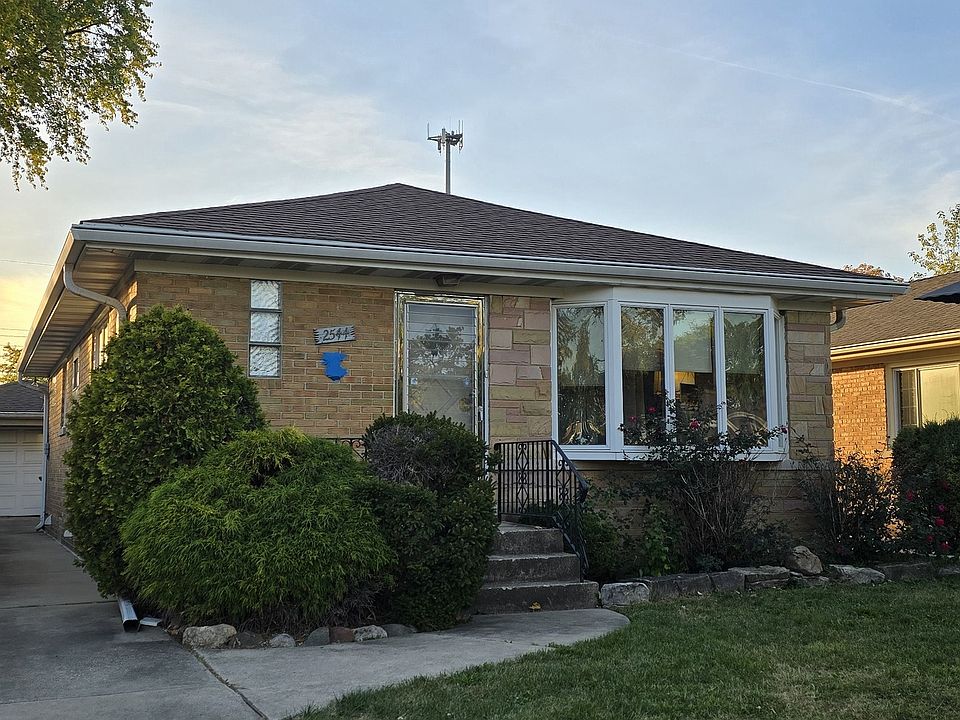 1st image of 2544 Ernst St