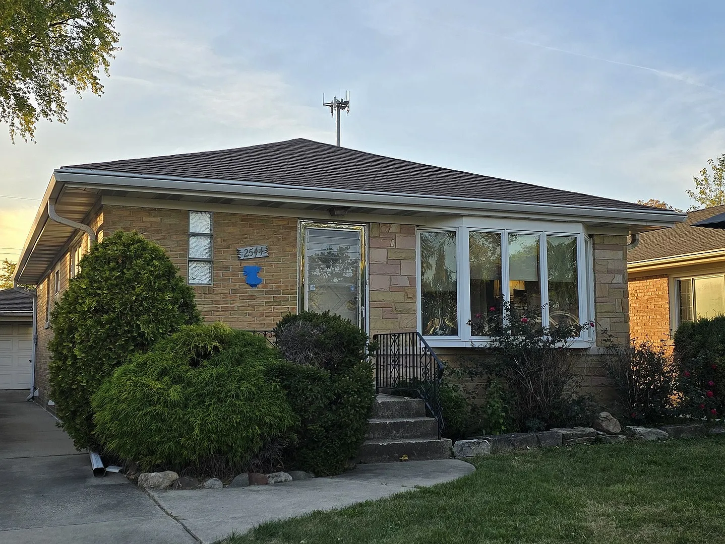 2544 Ernst St photo 1