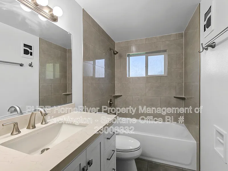 2 bed, 1.5 bath, 1080 sqft, $1,725 — Photo 3