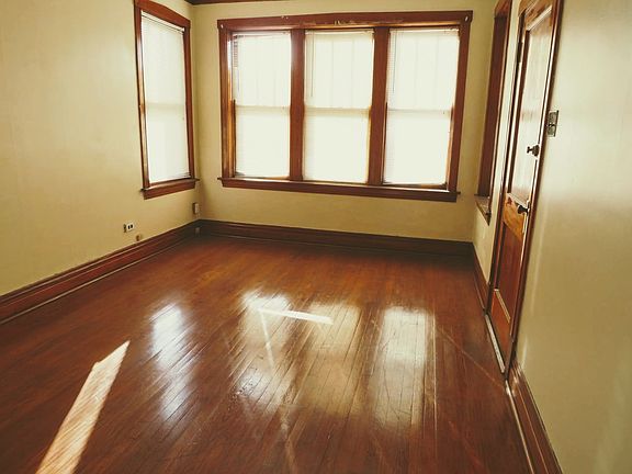 2nd image of 4435 S Artesian Ave #2