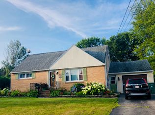 4961 Gerber Pkwy, Hamburg, NY 14075