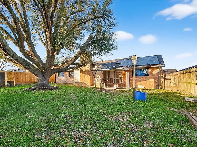 10706 Sagebluff Dr — Photo 19