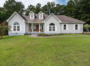 22 S Oaks Dr SE, Cartersville, GA 30121