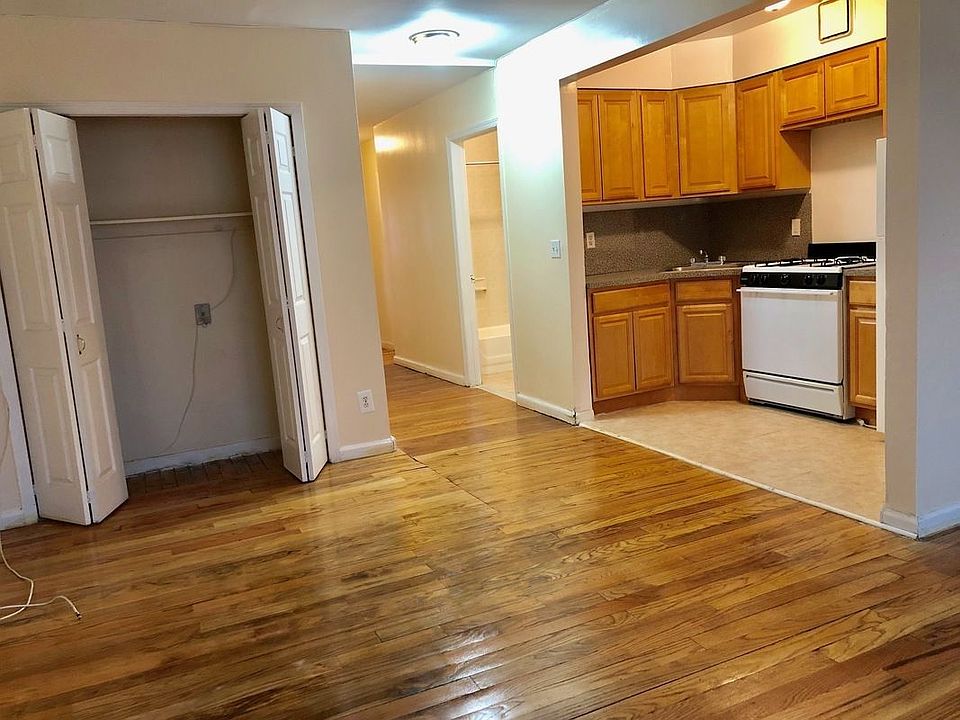 1st image of 61 Cooper St APT 1A