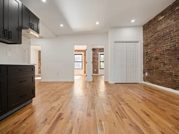 128 Montague Street image 5 of 9