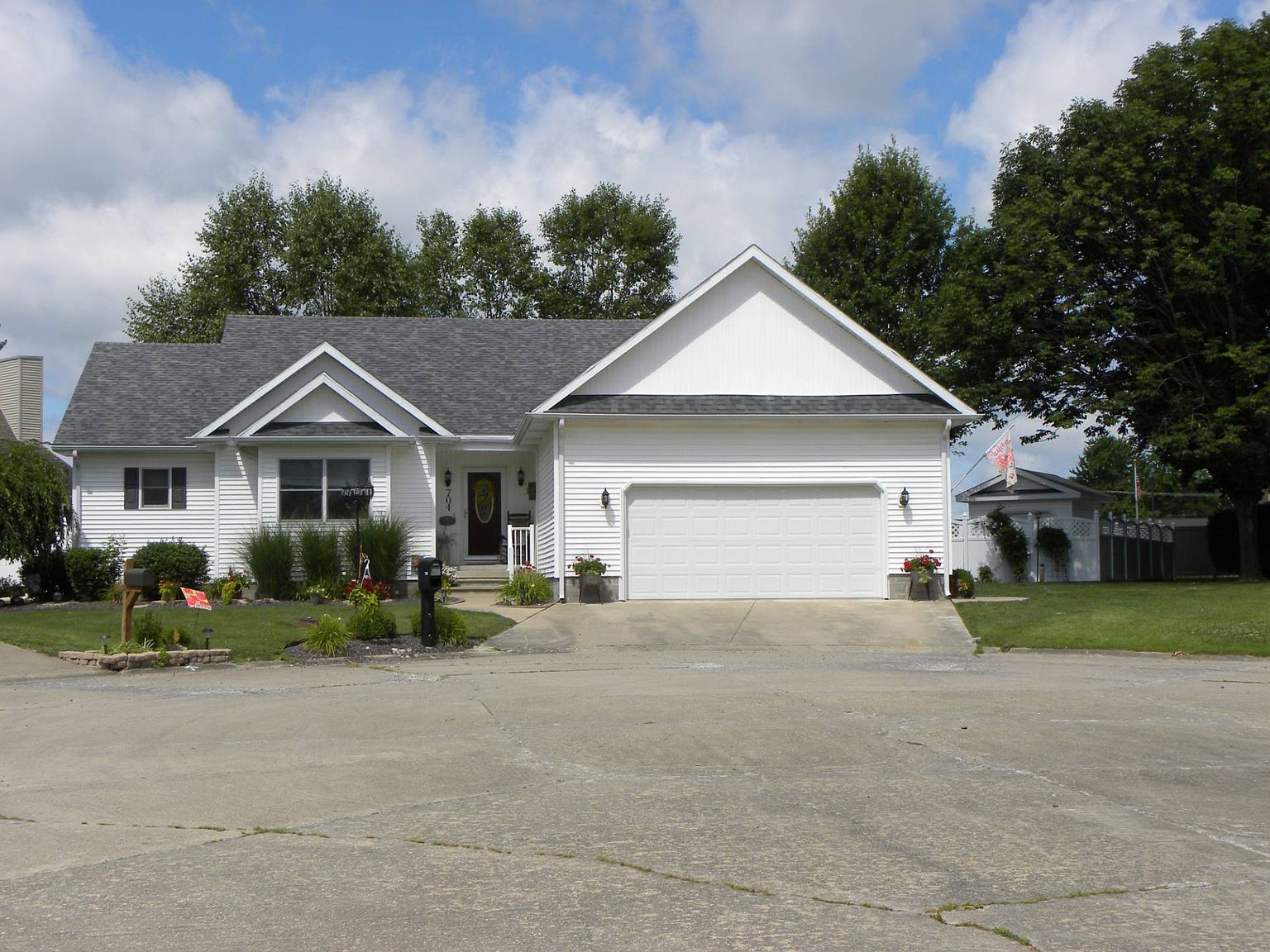 704 W Julie Ct, Robinson, IL 62454 MLS 11190740 Zillow