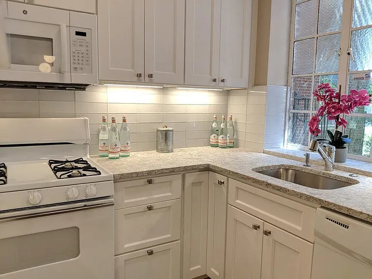 205 Mount Auburn St #2C — Photo 7