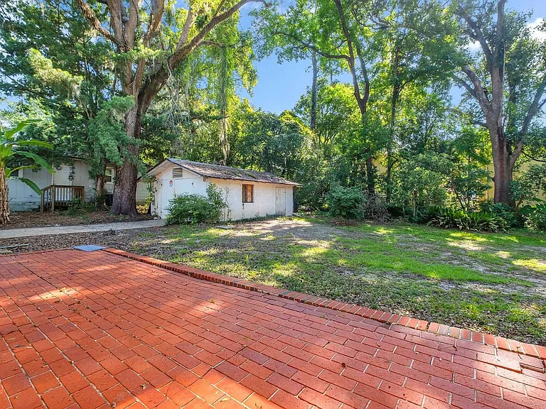 123 Columbia Dr — Photo 21
