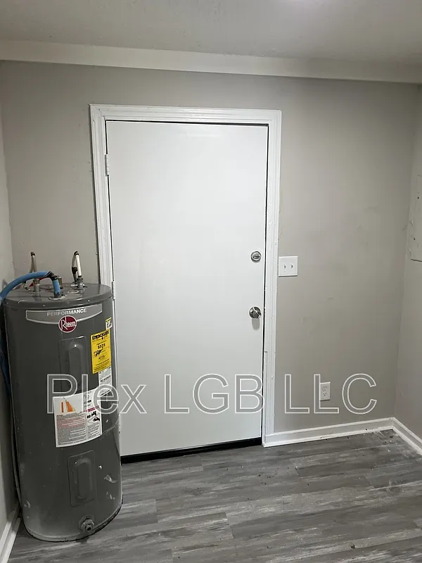 1 bed, 1.0 bath, 765 sqft, $875 — Photo 3