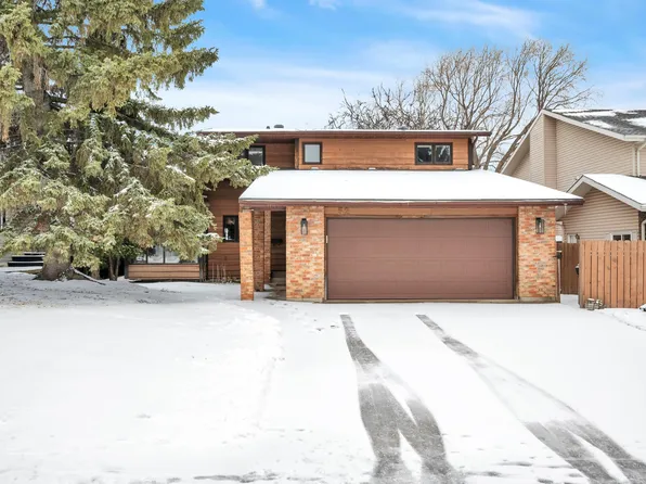 52 Woodstock Dr, Strathcona County, AB T8A 4C3