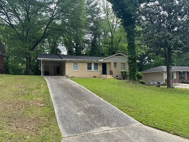 3 bed, 1100 sqft, $1,750 — Photo 3