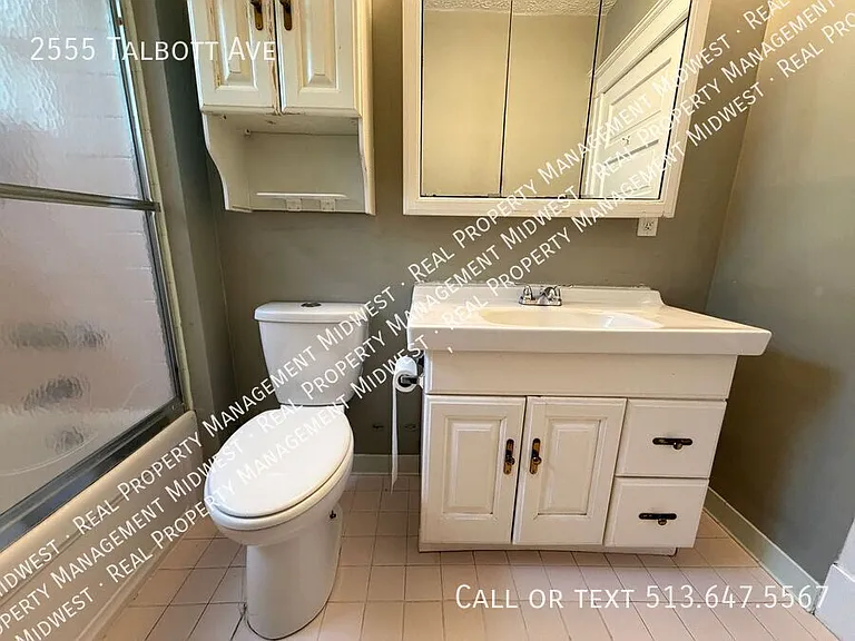 2555 Talbott Ave — Photo 12