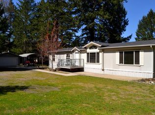 3320 Riverbanks Rd, Grants Pass, OR 97527
