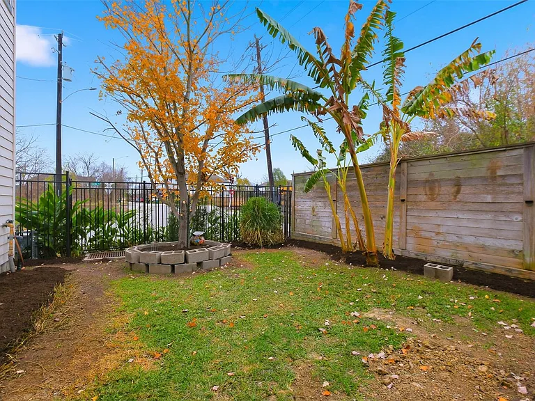 603 Press St — Photo 29