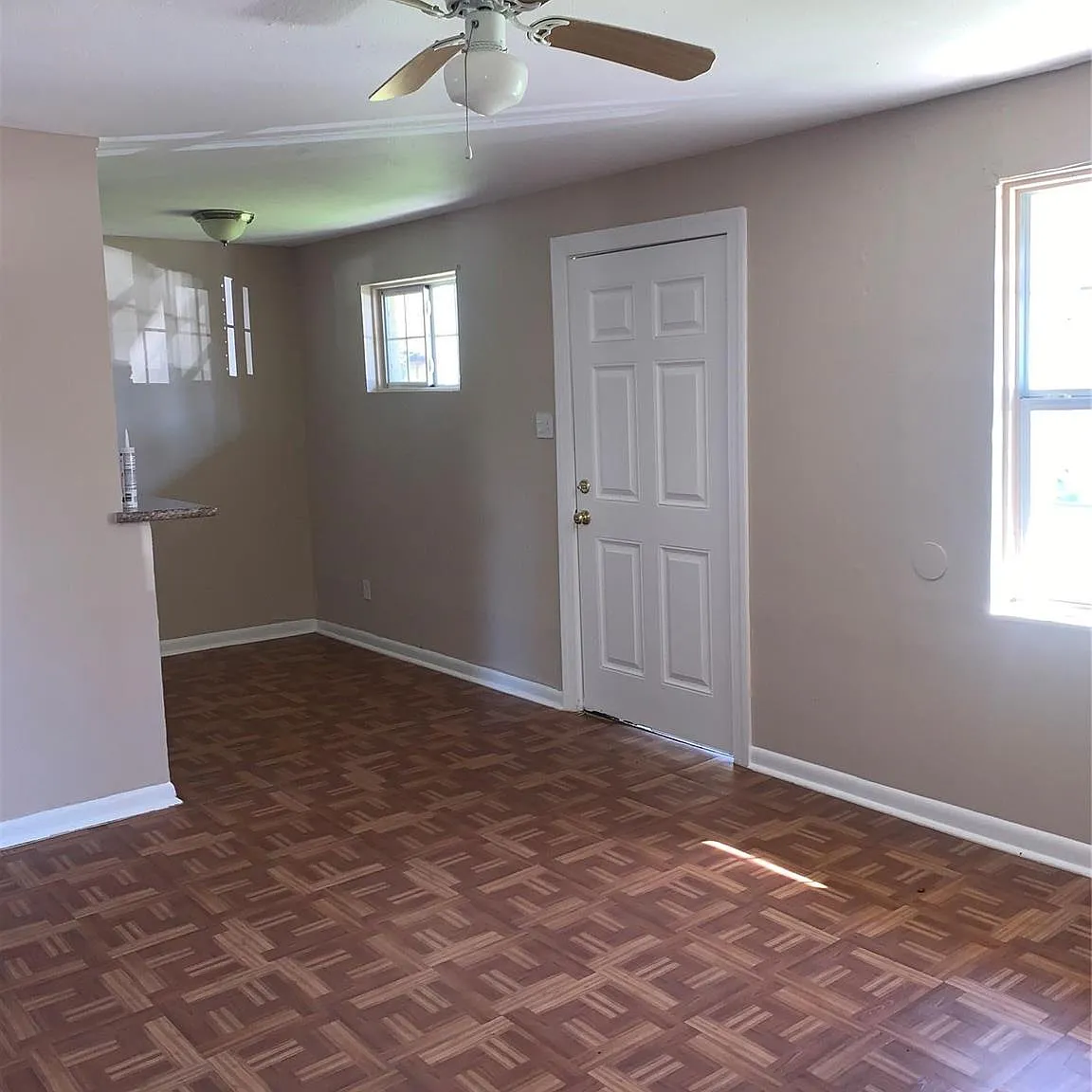 2 bed, 1.0 bath, 550 sqft, $930 — Photo 4