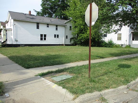 2nd image of 511 S Blackstone St