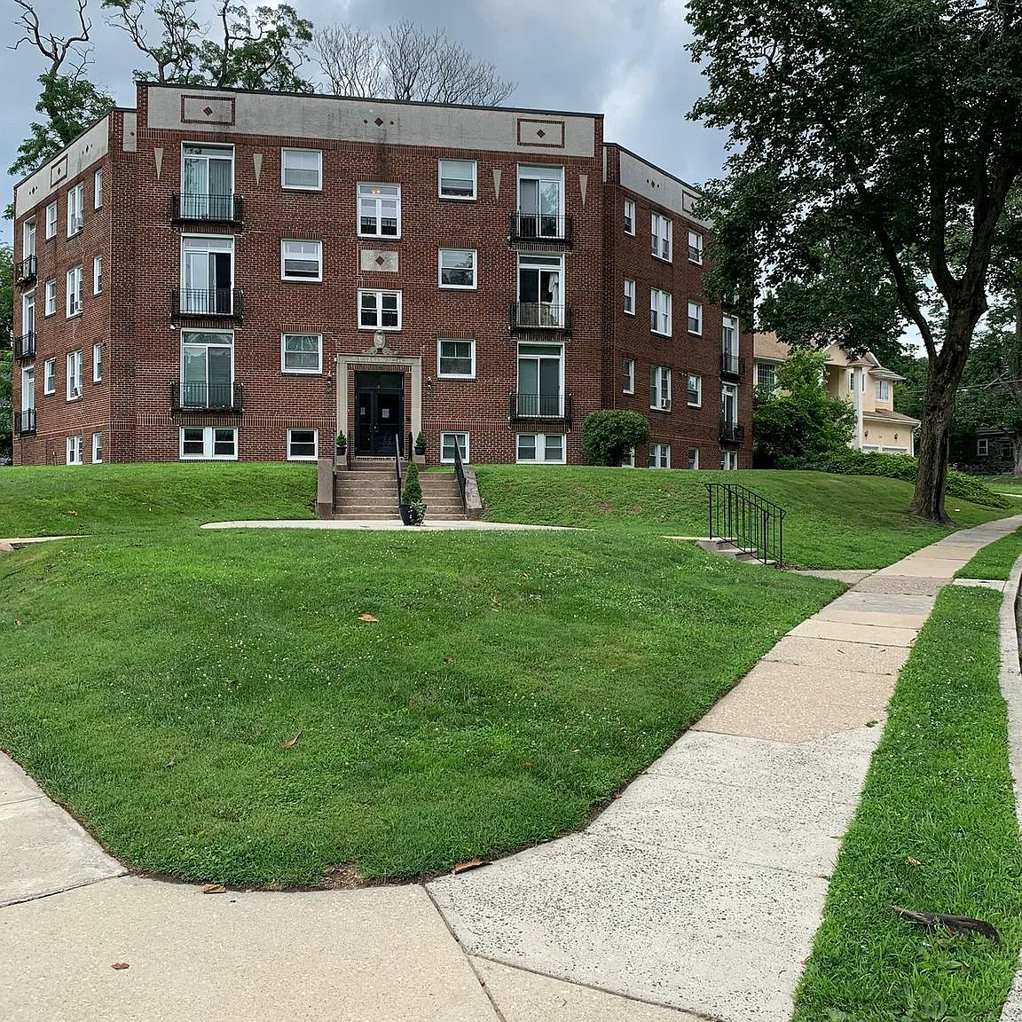 1 bed, 600 sqft, $1,295 — Photo 1
