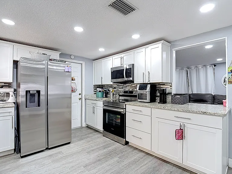 5913 Appletree Rd — Photo 24