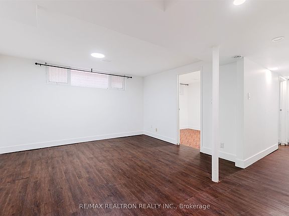 4th image of 20 Castleton Ave