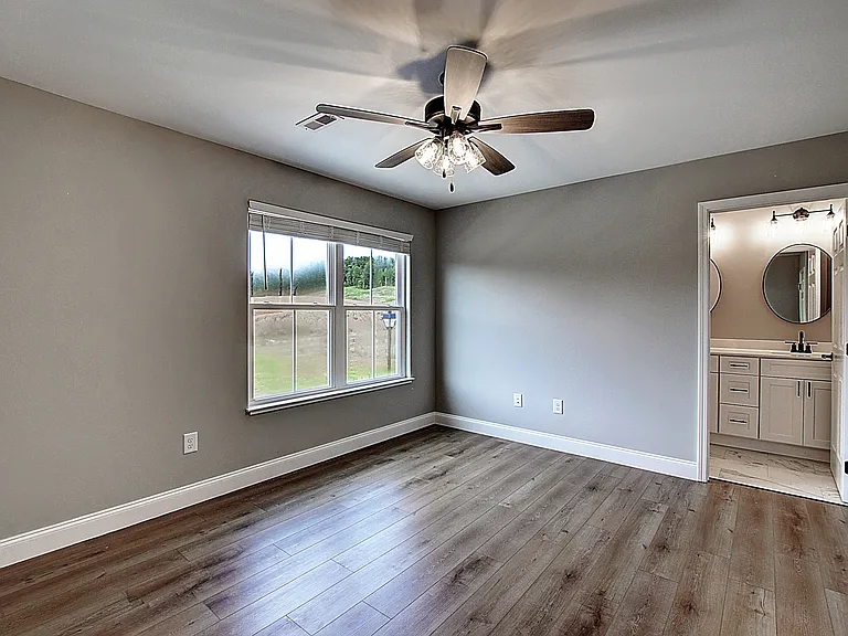 209 University Pkwy #36 — Photo 22