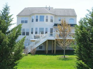 8303 Shimmering Rock Rd, Gainesville, VA 20155