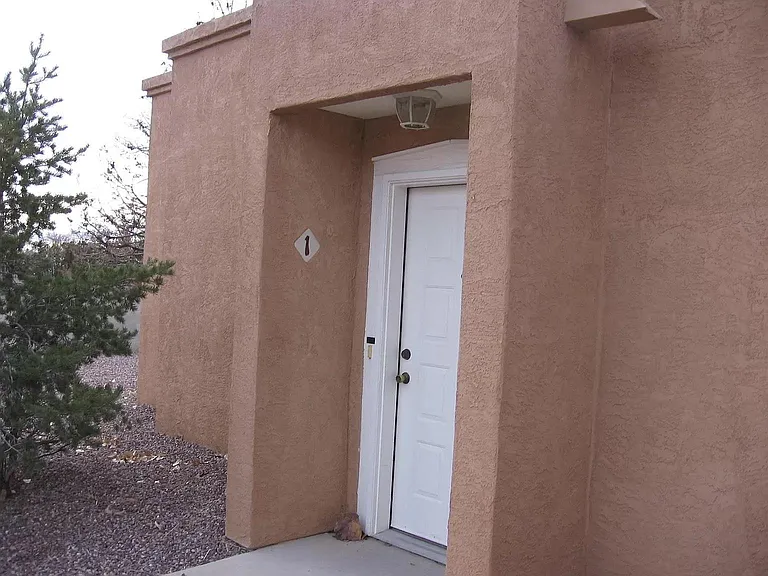 1001 Mineral Way #1 — Photo 2