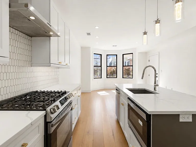 2602 Palisade Ave #1 — Photo 4
