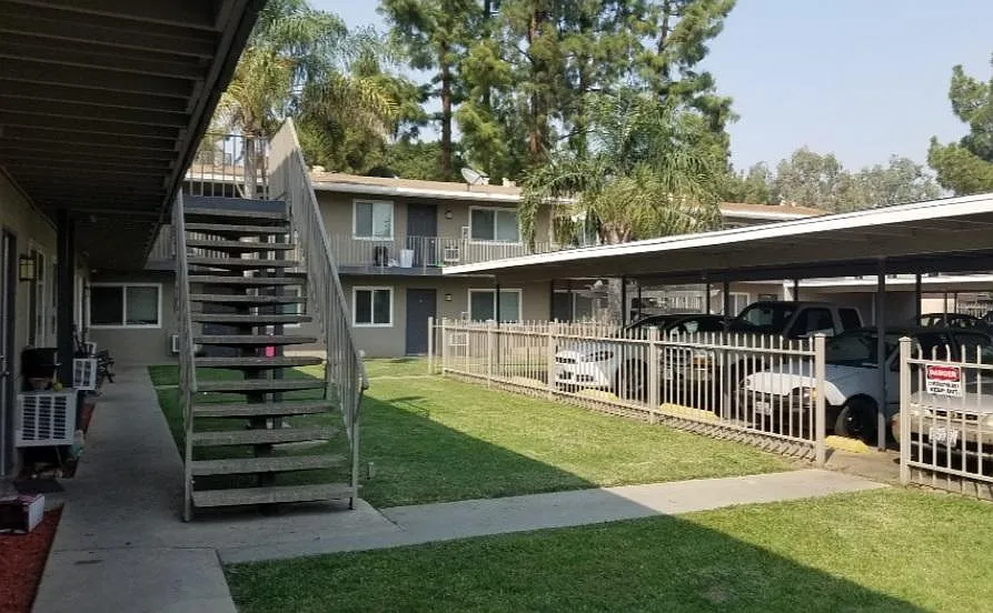 1 bed, 450 sqft, $995 — Photo 2