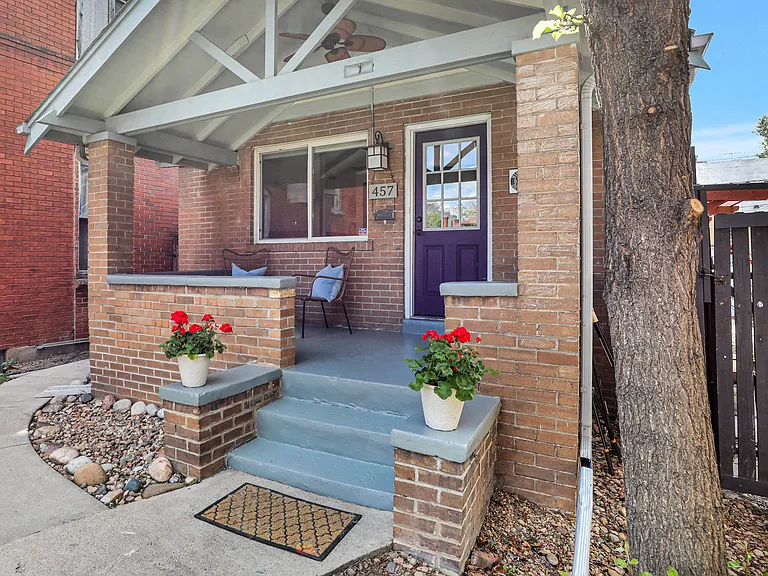 457 Fox St — Photo 2