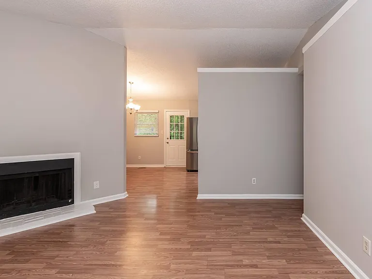 1822 Birmingham Ave — Photo 2
