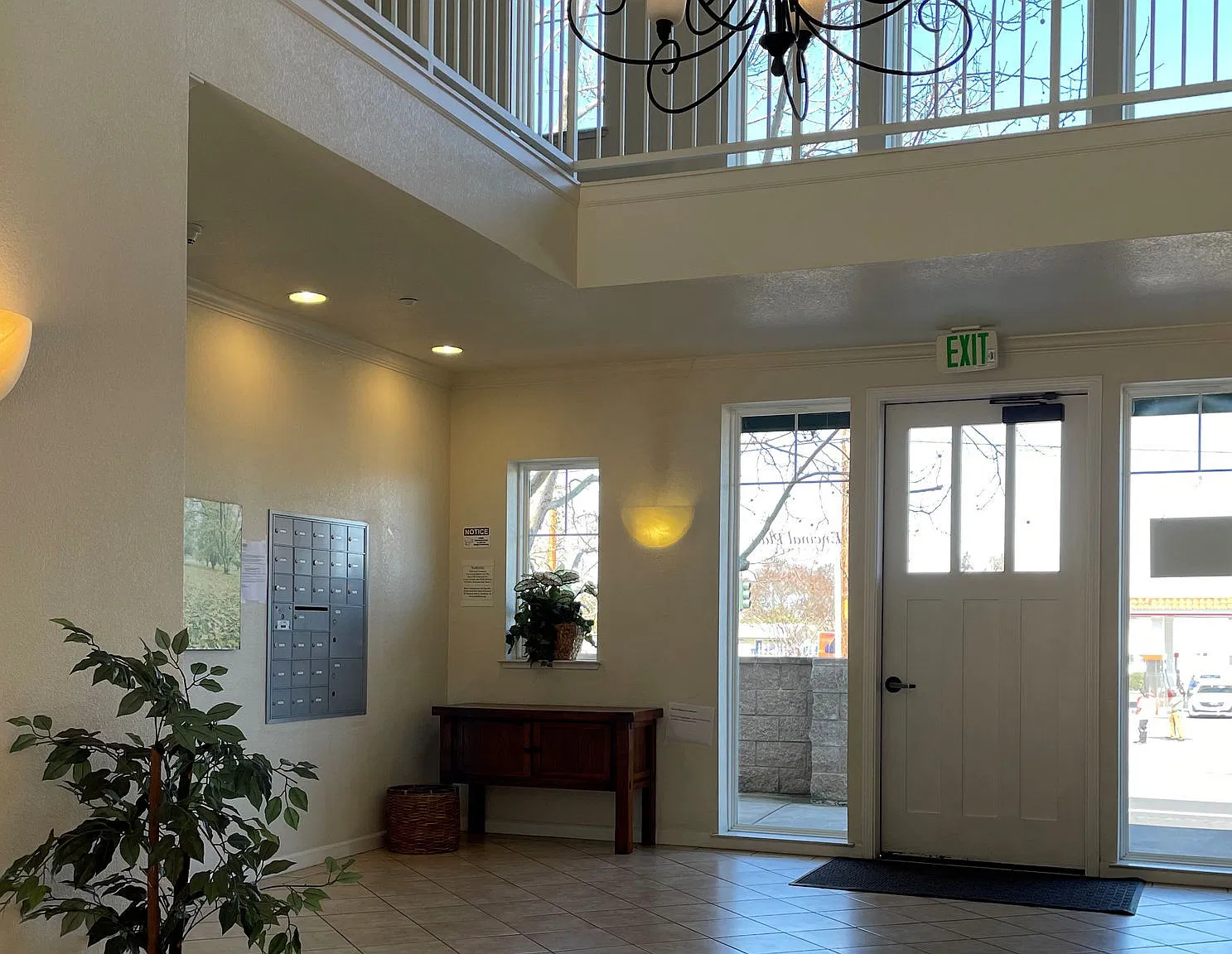 Encinal Place — Photo 1