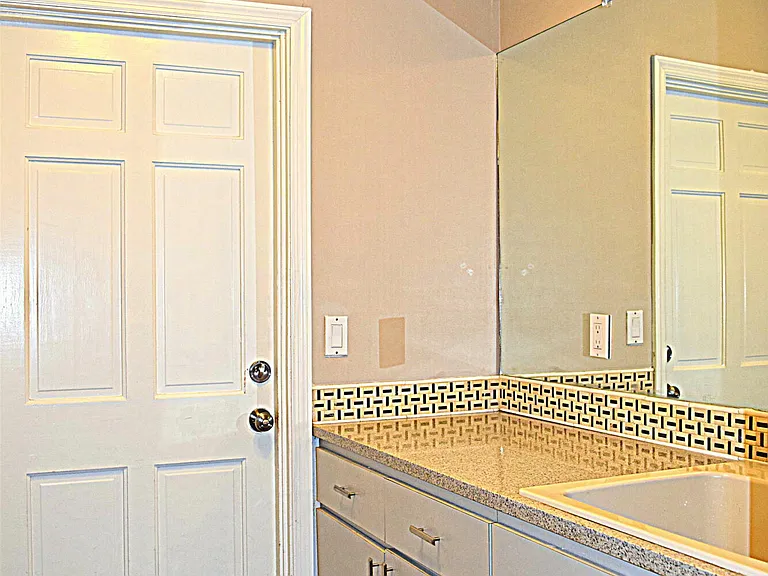 285 Utopia Cir — Photo 22