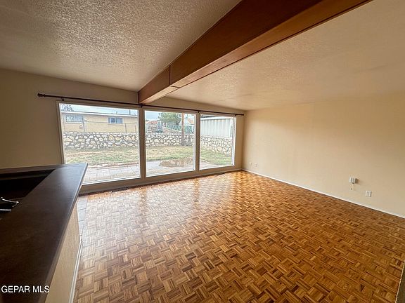 3rd image of 5113 Trew Ct