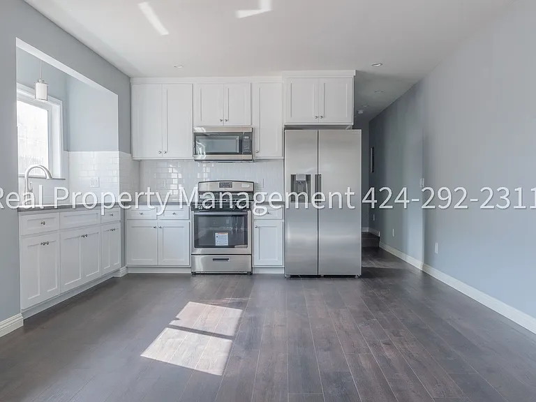 1352 E 23rd Street — Photo 24