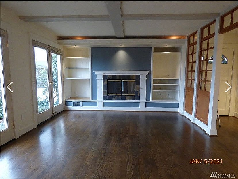 1st image of 916 W Emerson St #916