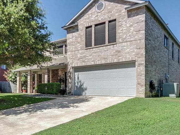 2nd image of 5228 Blue Cir