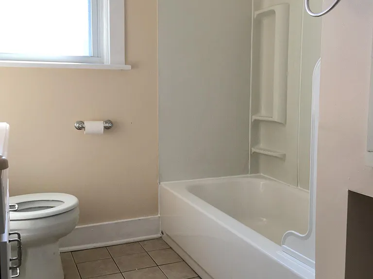 2nd floor bathroom