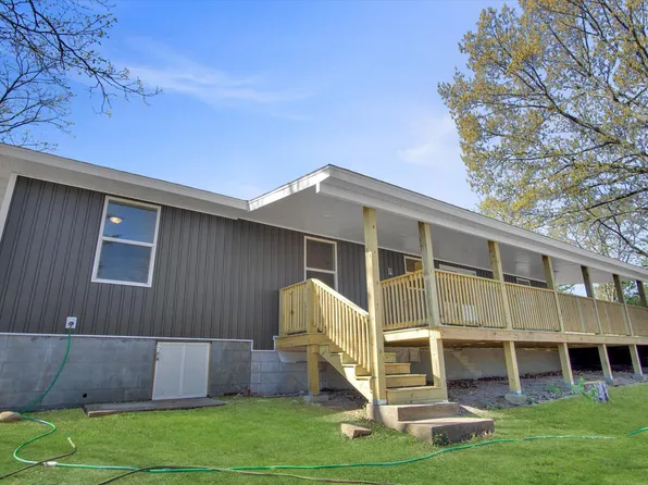 137 Pinewood Drive, Reeds Spring, MO 65737