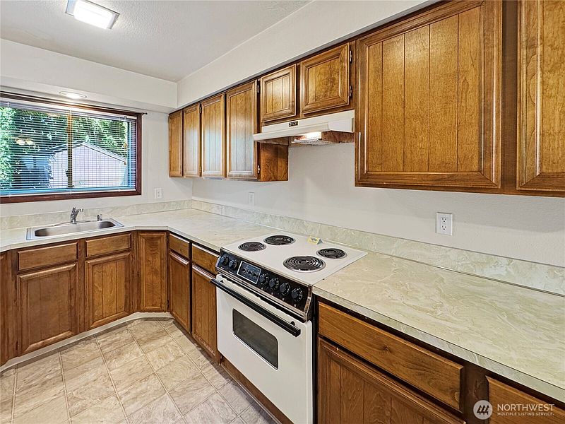 5th image of 15702 SE 3rd Street