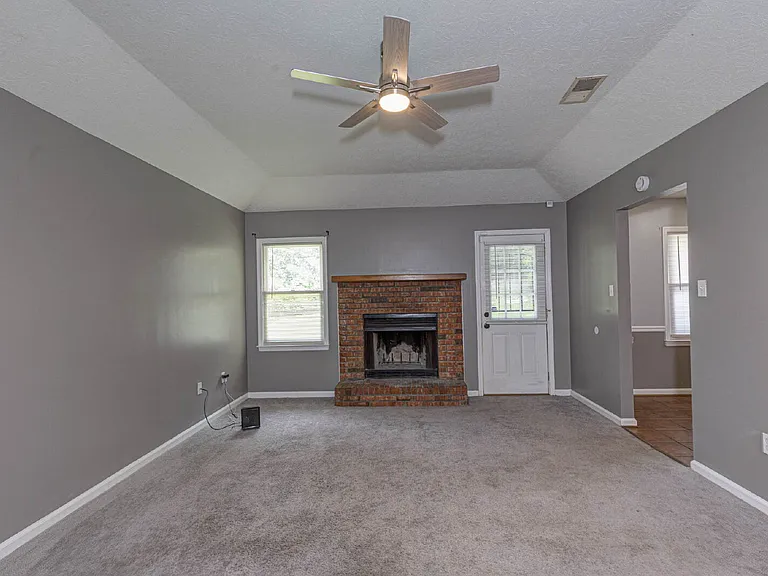 6913 Dorsey Dr — Photo 4