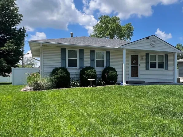 30 Iris Ave, Granite City, IL 62040