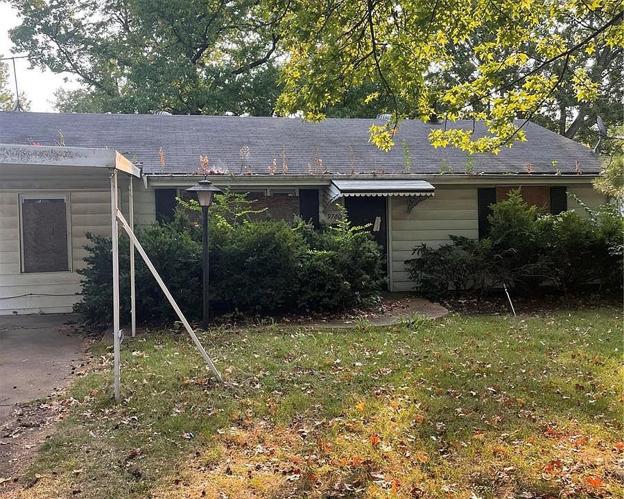 1st image of 9760 Dennis Dr