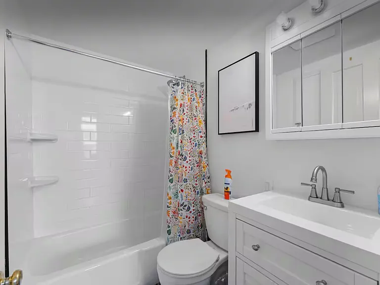 5615 Howe St #2 — Photo 13