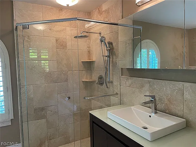 2806 SE 22nd Pl — Photo 38
