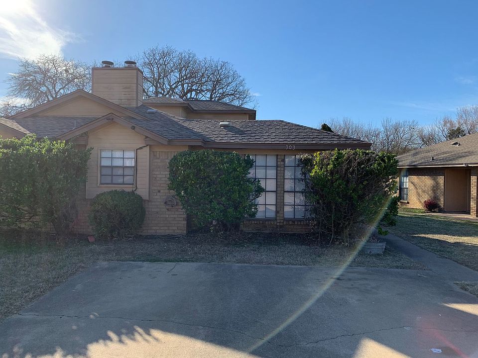 1st image of 303 Shady Valley Dr