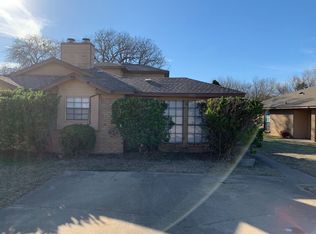 303 Shady Valley Dr, Mansfield, TX 76063