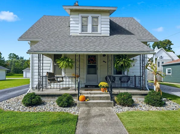 464 S High St, Roanoke, IN 46783