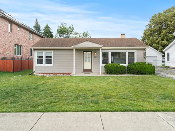 6449 W 84th St, Burbank, IL 60459